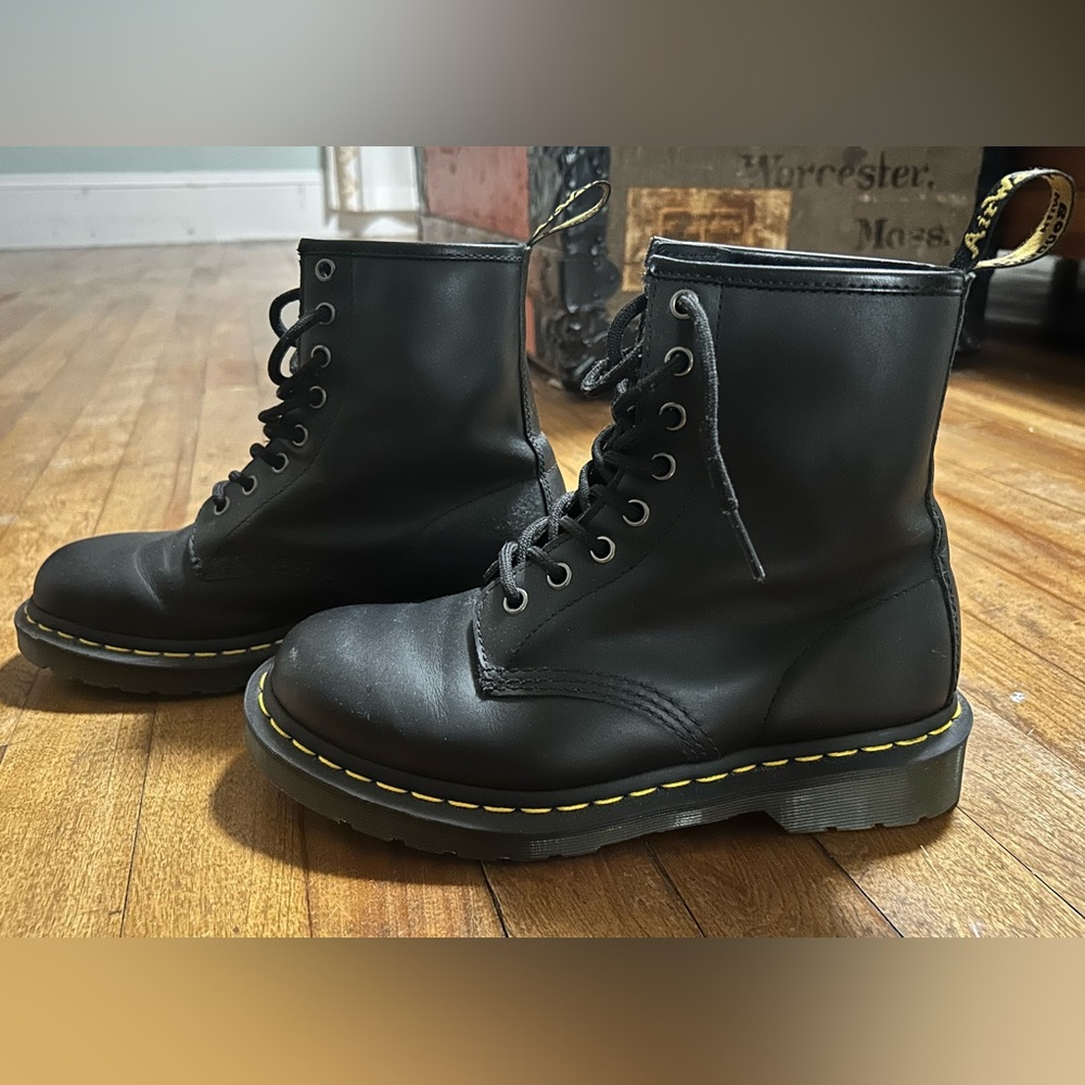 Dr. Martens boots size 6 men, 7 ladies